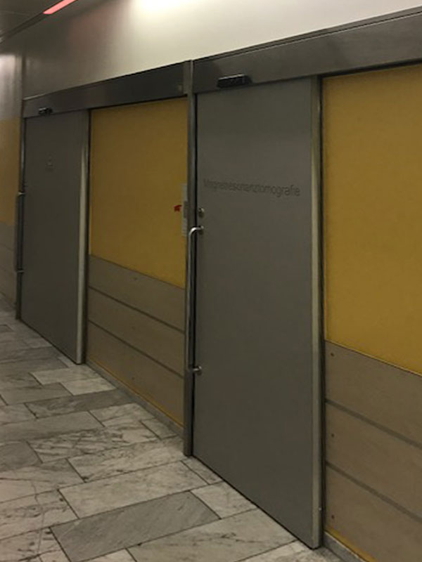 Tür mit Strahlenschutzanforderungen